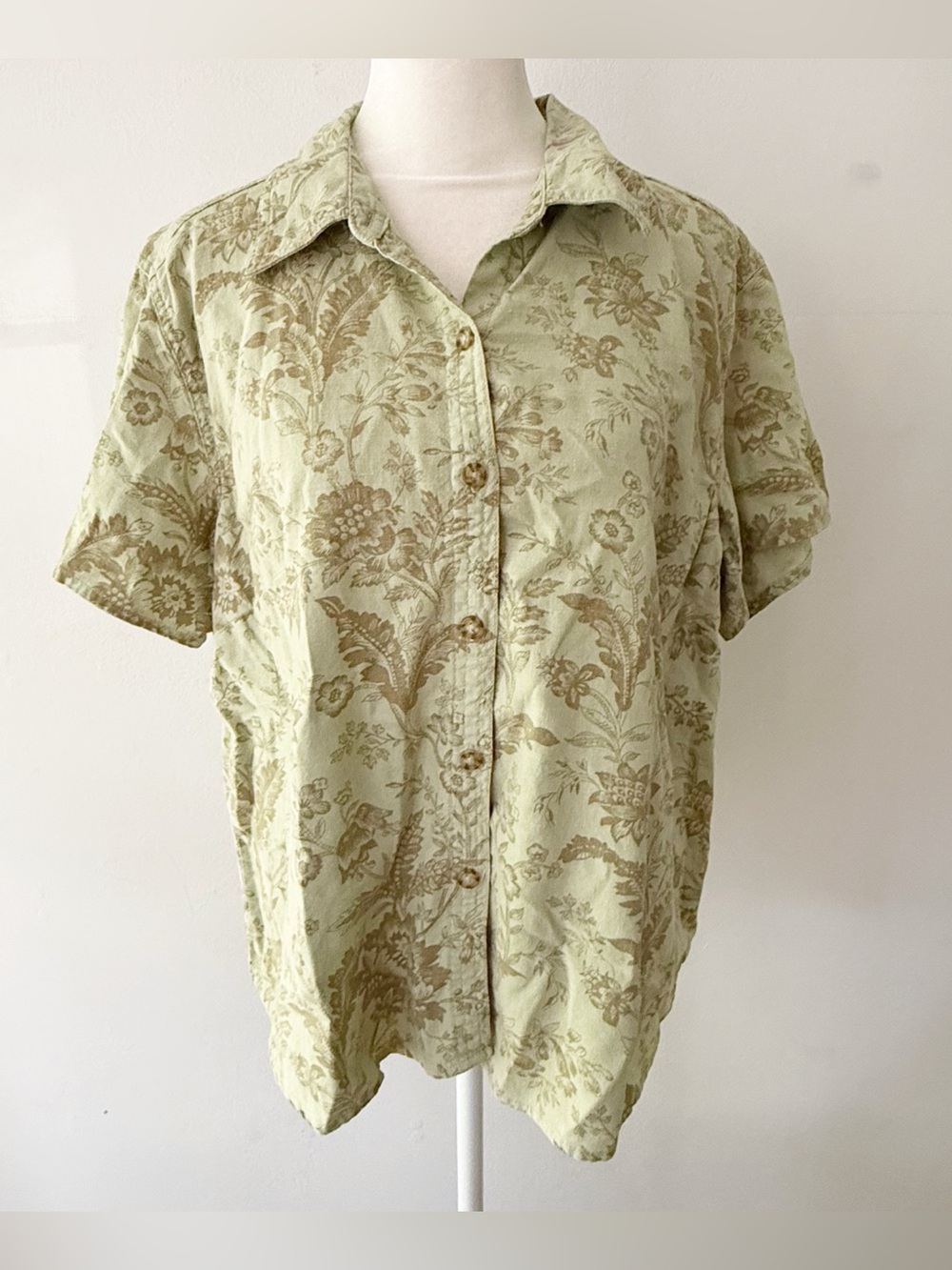 Vintage Women Linen Blend Floral Button Down Top Large Cottage Woodland Forest